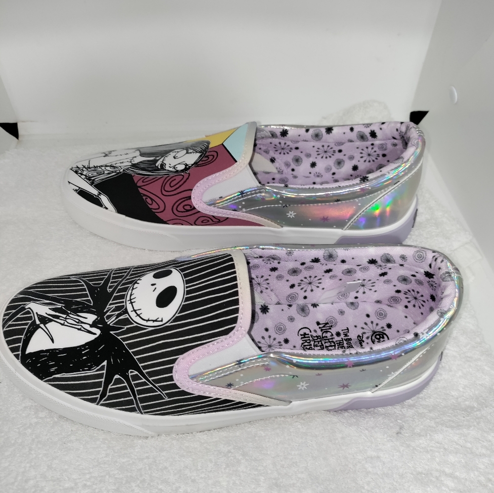 Nightmare Before Christmas Women's 6.5 Low Top Slip-On Sneaker Shoes - Picture 6 of 7